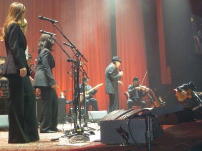 Enthralling the Bournemouth audience, the Webb sisters,<br /> Sharon Robinson, Mitch Watkins, Leonard, Alexandrou<br /> Bublitchi and Javier Mas.
